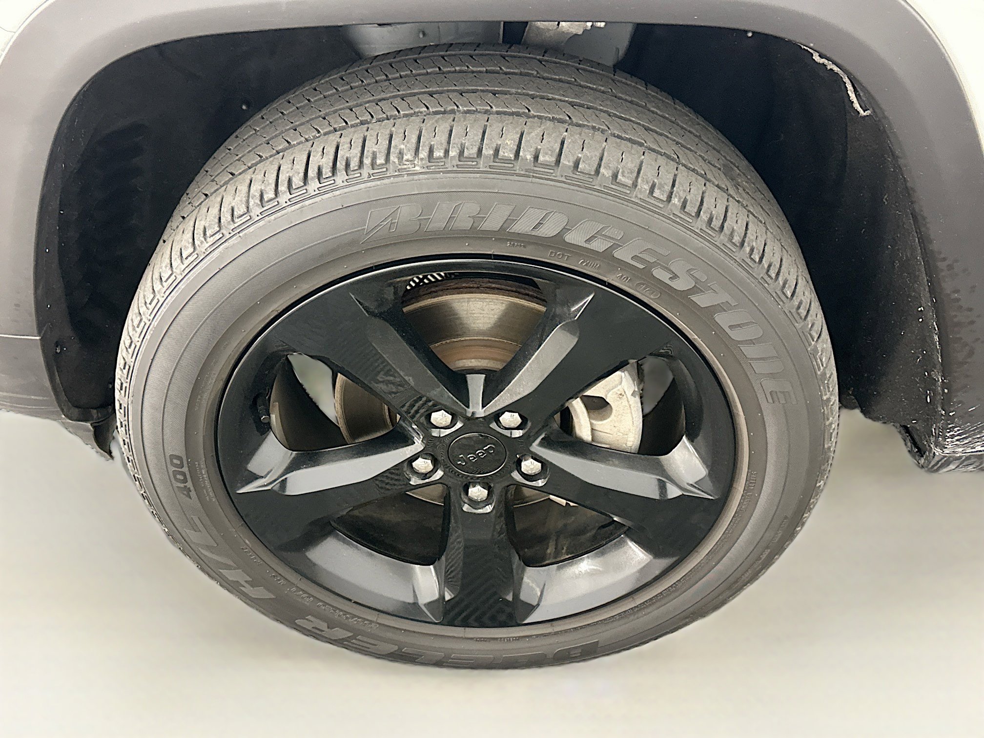 Used 2023 Jeep Grand Cherokee Altitude image 11