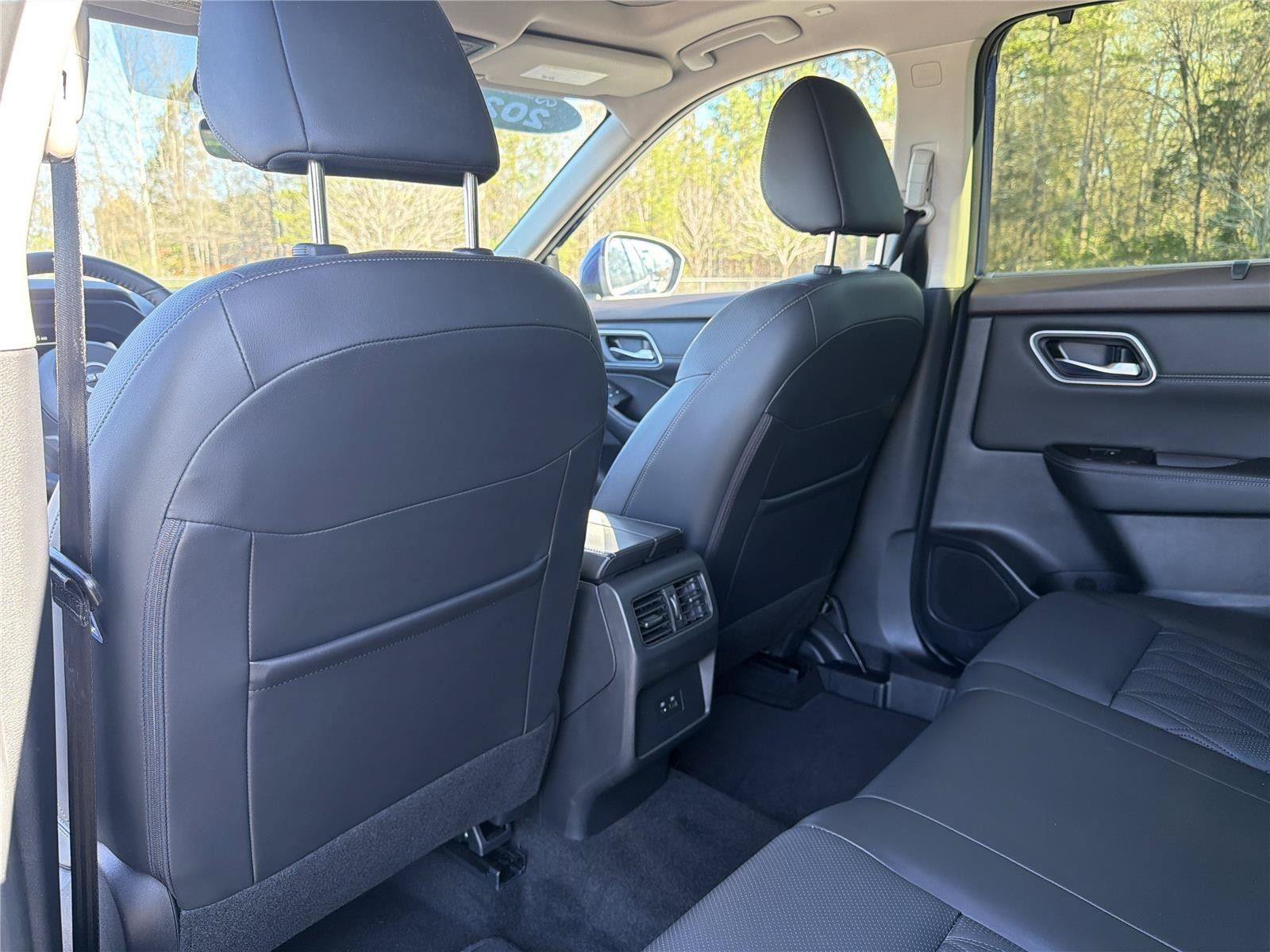 Used 2023 Nissan Rogue Platinum AWD/4WD image 29