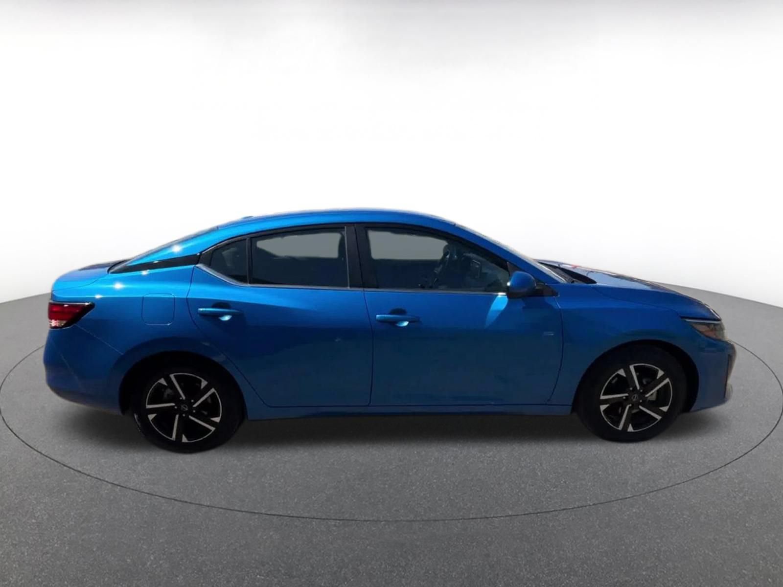 Used 2025 Nissan Sentra SV FWD image 16