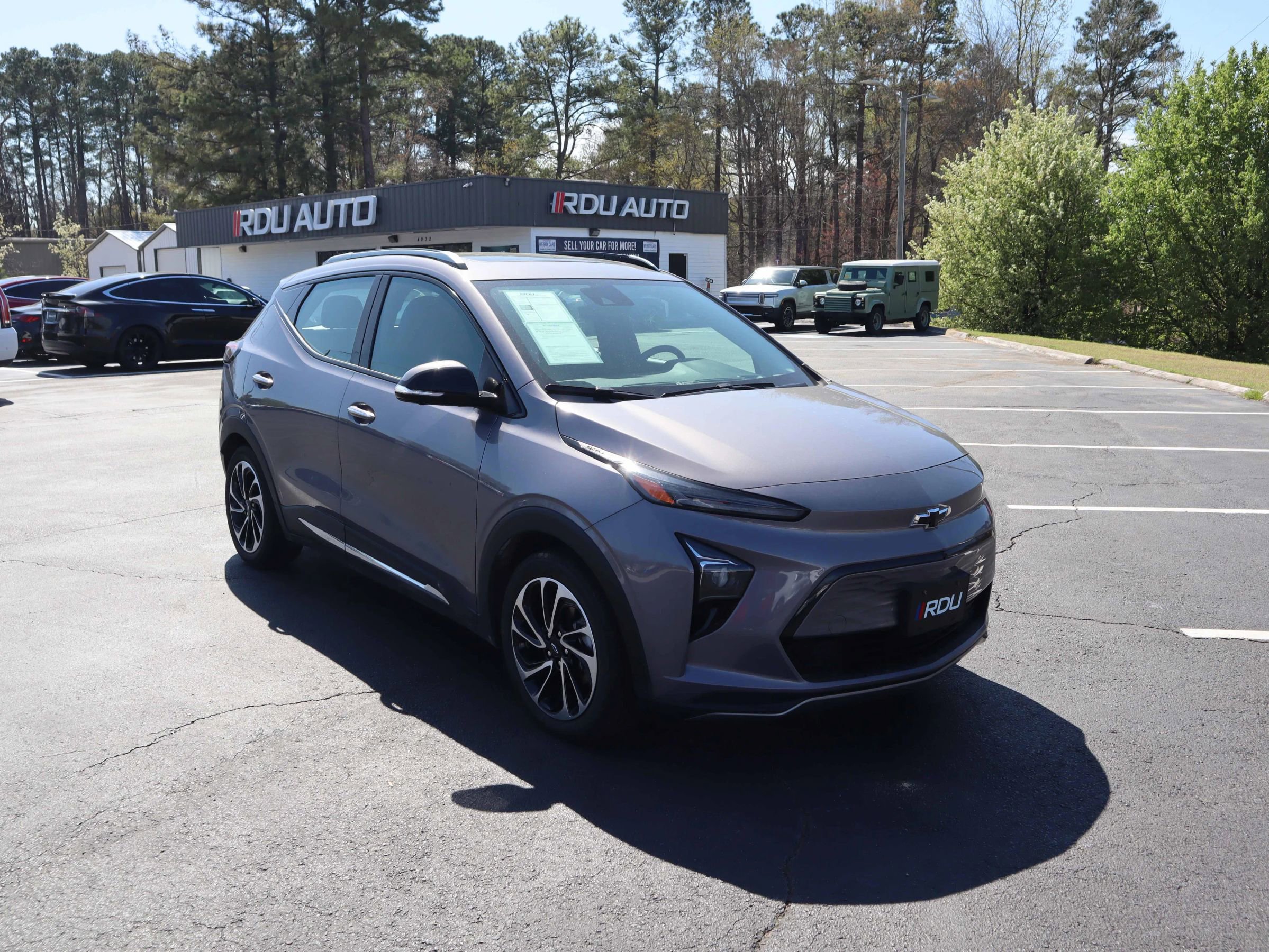 Used 2023 Chevrolet Bolt EUV Premier w/ Sun & Sound Package image 13