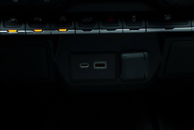 Used 2019 Chevrolet Silverado 1500 LT w/ Convenience Package AWD/4WD image 19