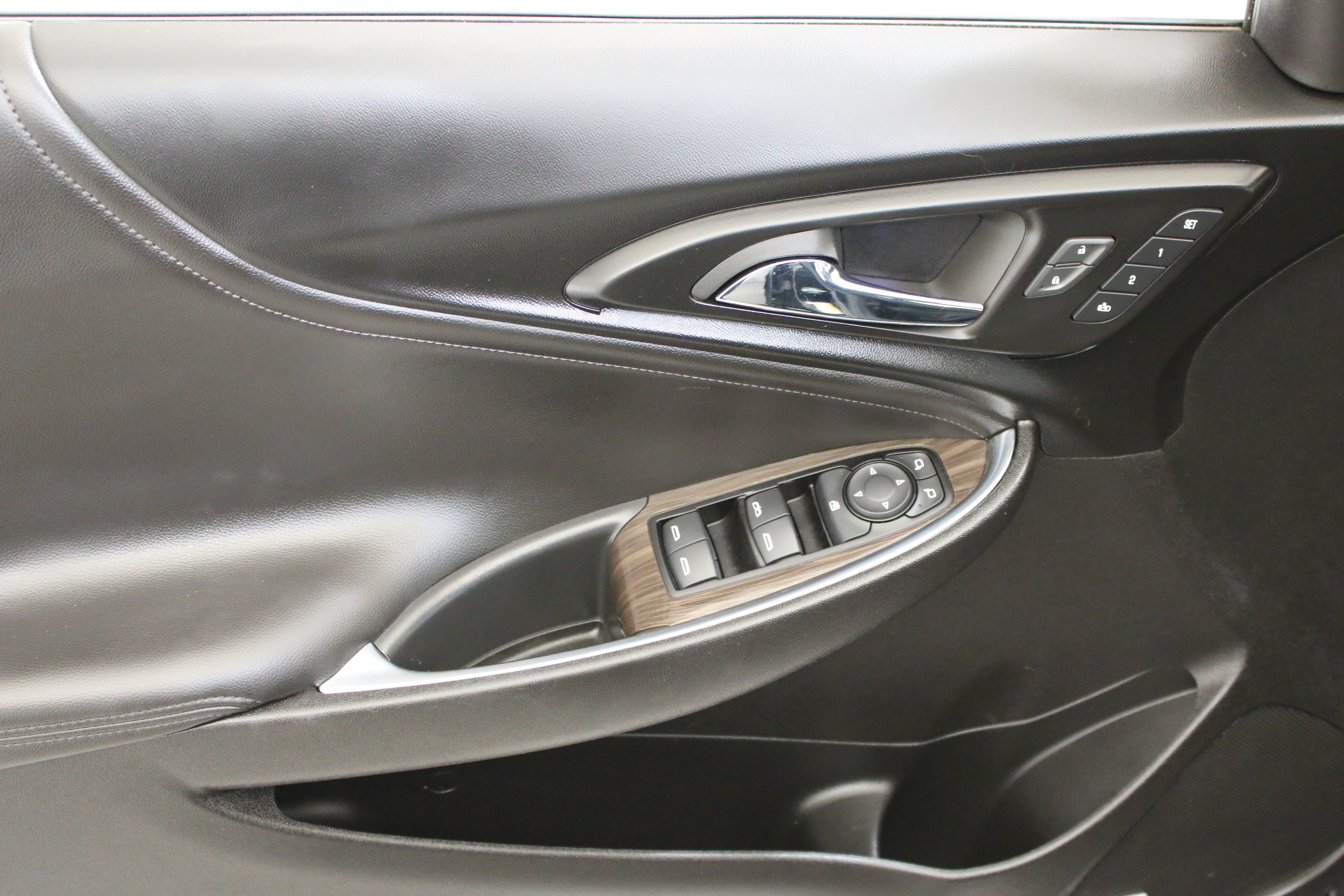 Used 2023 Chevrolet Malibu LT w/ LPO, Floor Liner Package FWD image 24