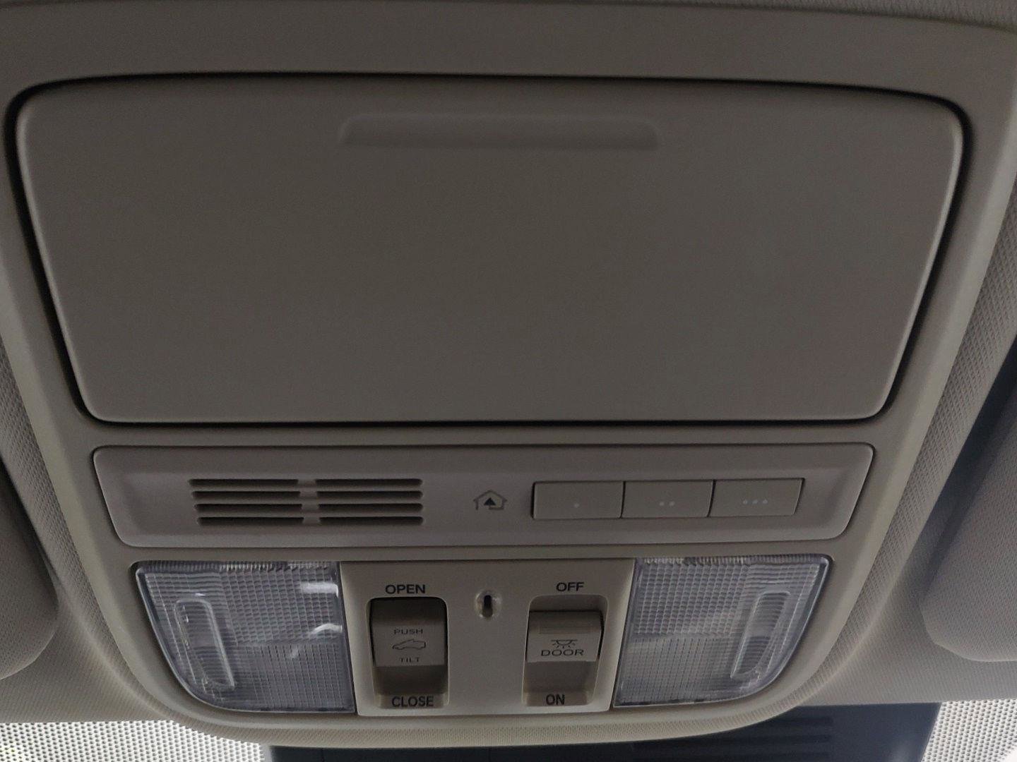 Used 2017 Honda CR-V Touring image 8