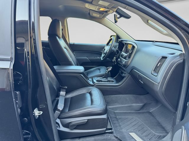 Used 2022 Chevrolet Colorado Z71 w/ Z71 Midnight Edition AWD/4WD image 16