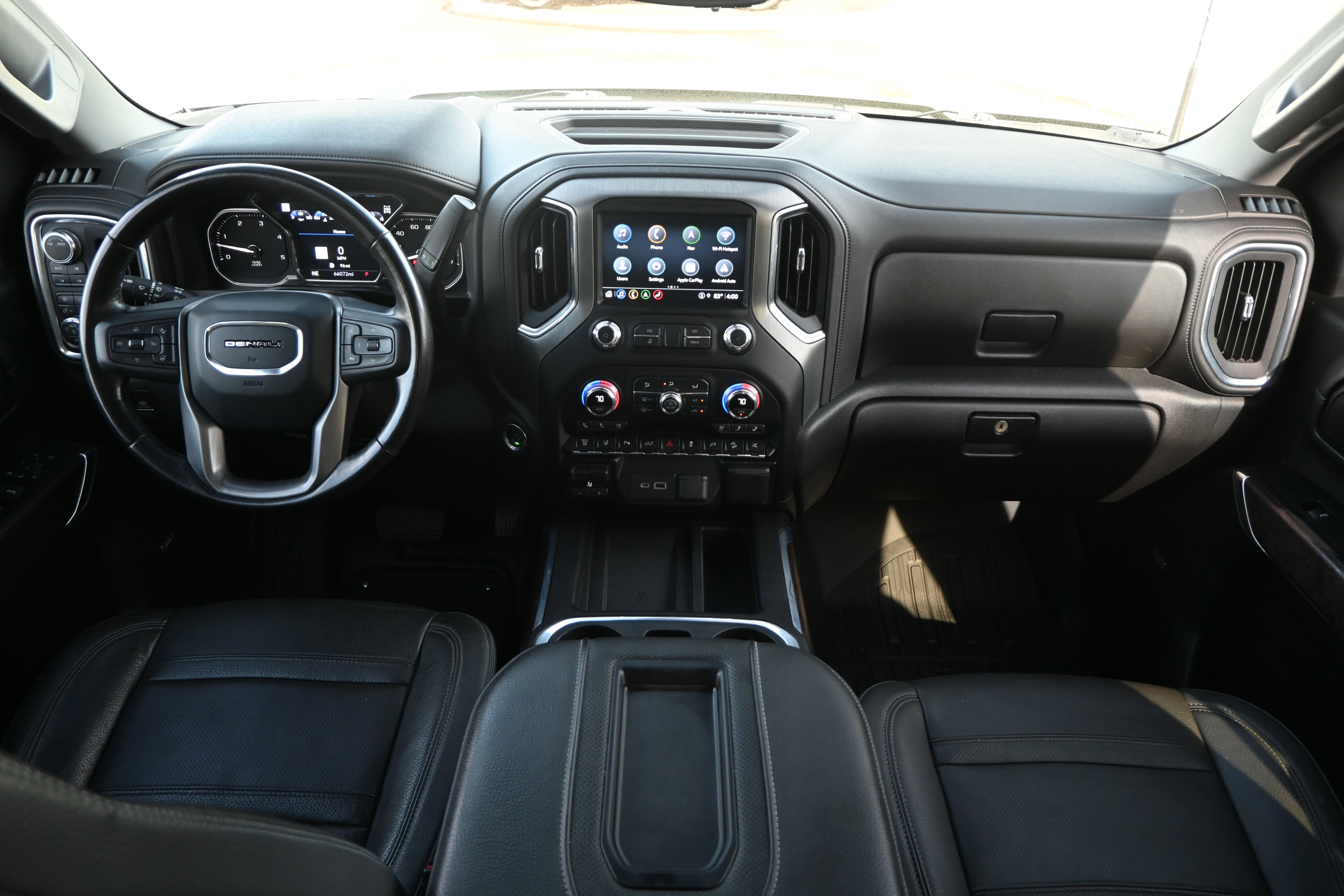 Used 2021 GMC Sierra 2500 Denali w/ Denali Black Diamond Edition AWD/4WD image 31
