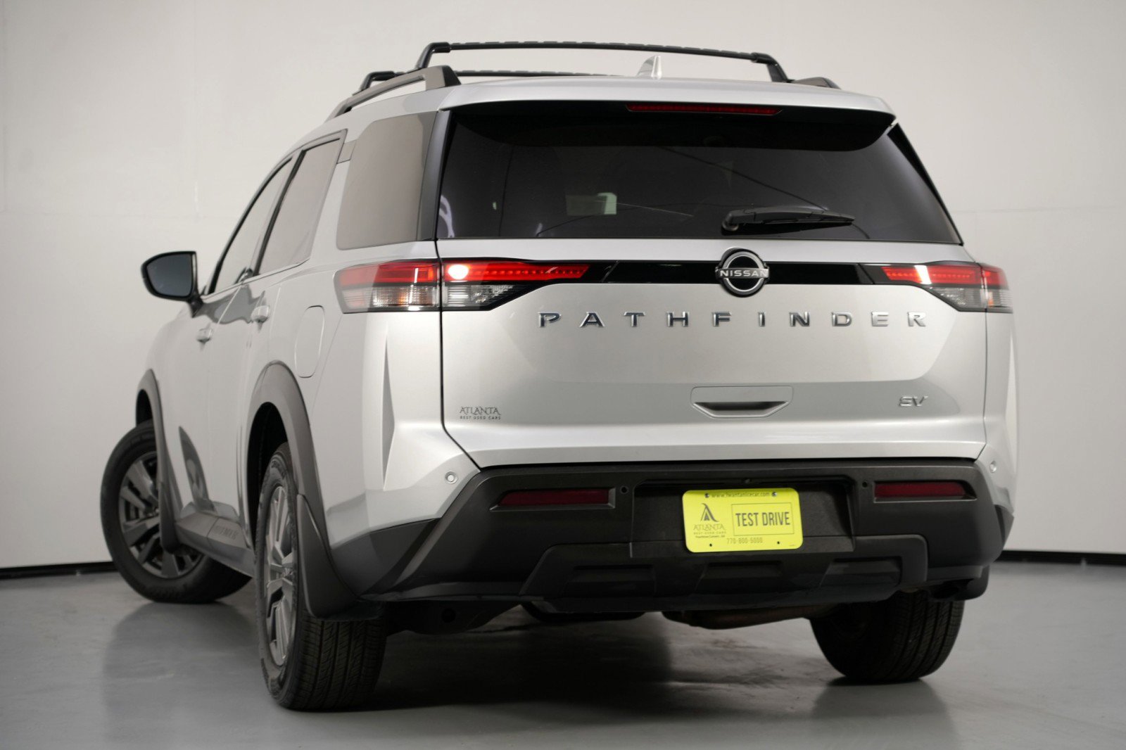 Used 2022 Nissan Pathfinder SV image 5