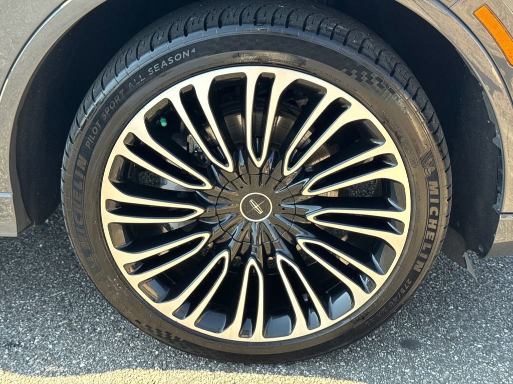 Used 2020 Lincoln Aviator Black Label w/ Dynamic Handling Package image 12