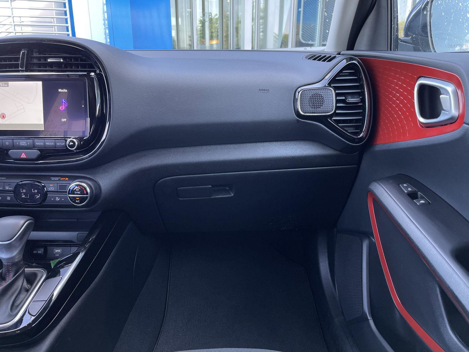 Used 2025 Kia Soul GT-Line FWD image 29