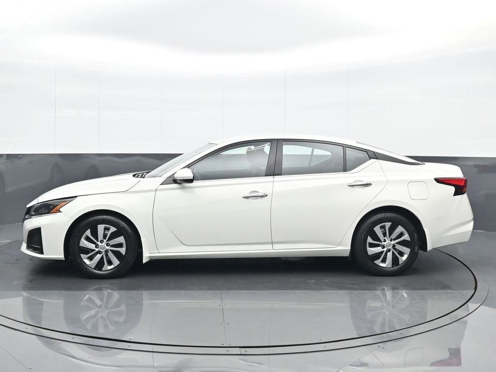 Used 2023 Nissan Altima 2.5 S image 3