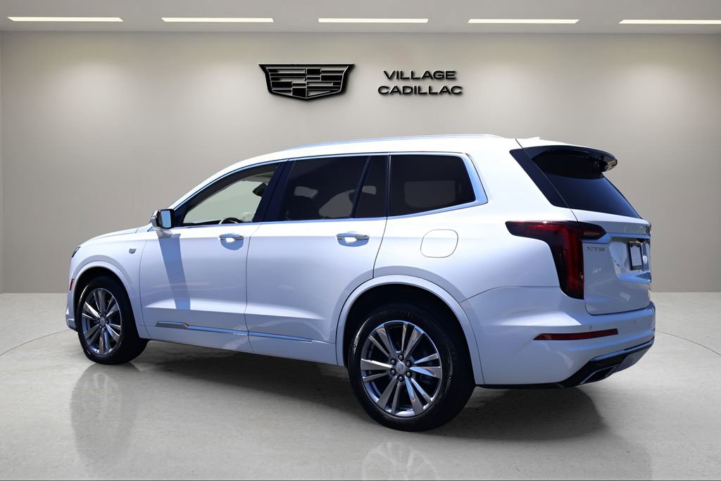 Used 2023 Cadillac XT6 Premium Luxury FWD image 3