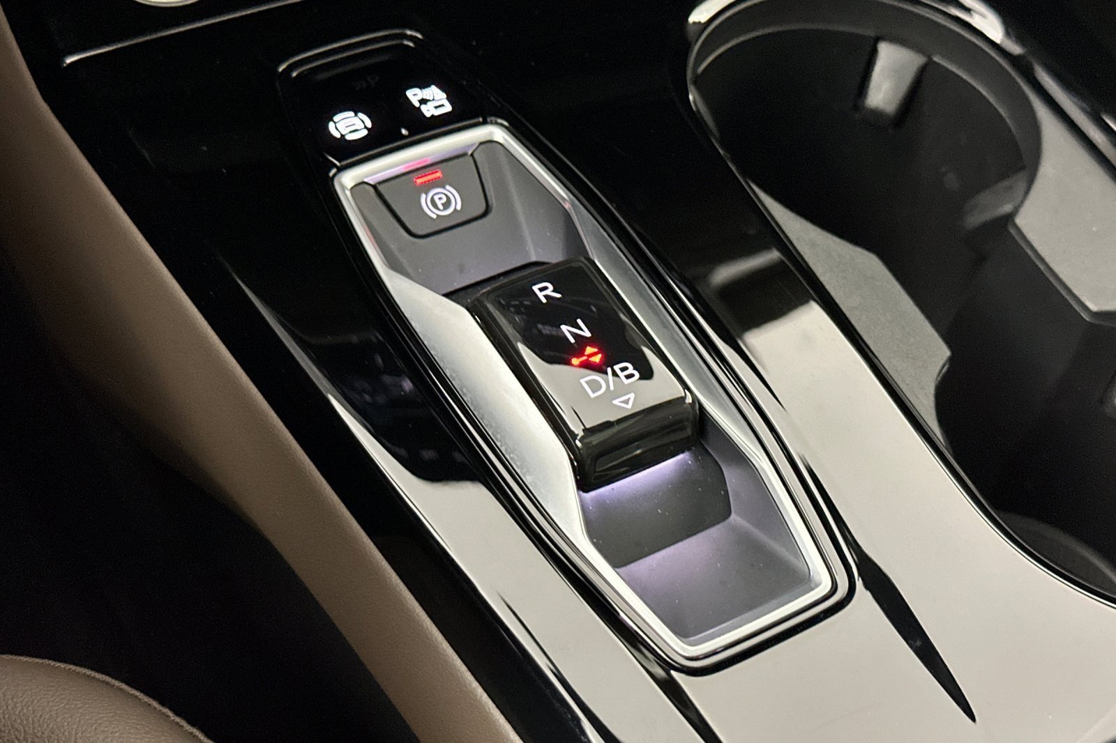 Used 2025 Audi Q6 e-tron Premium w/ Convenience Package image 21