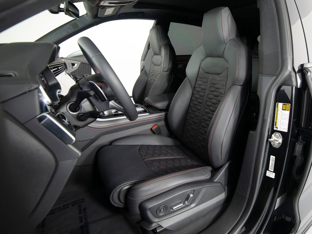 Used 2025 Audi RS Q8 performance image 30