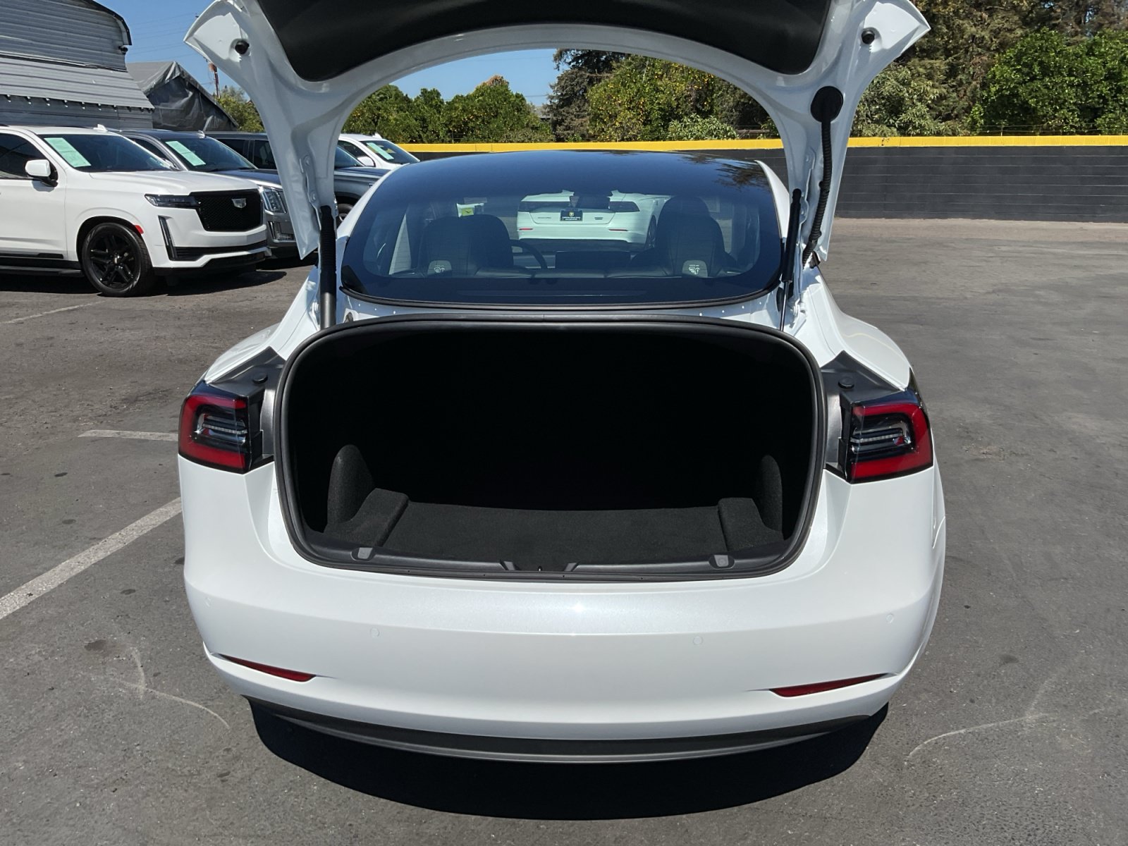 Used 2022 Tesla Model 3 Long Range AWD/4WD image 25