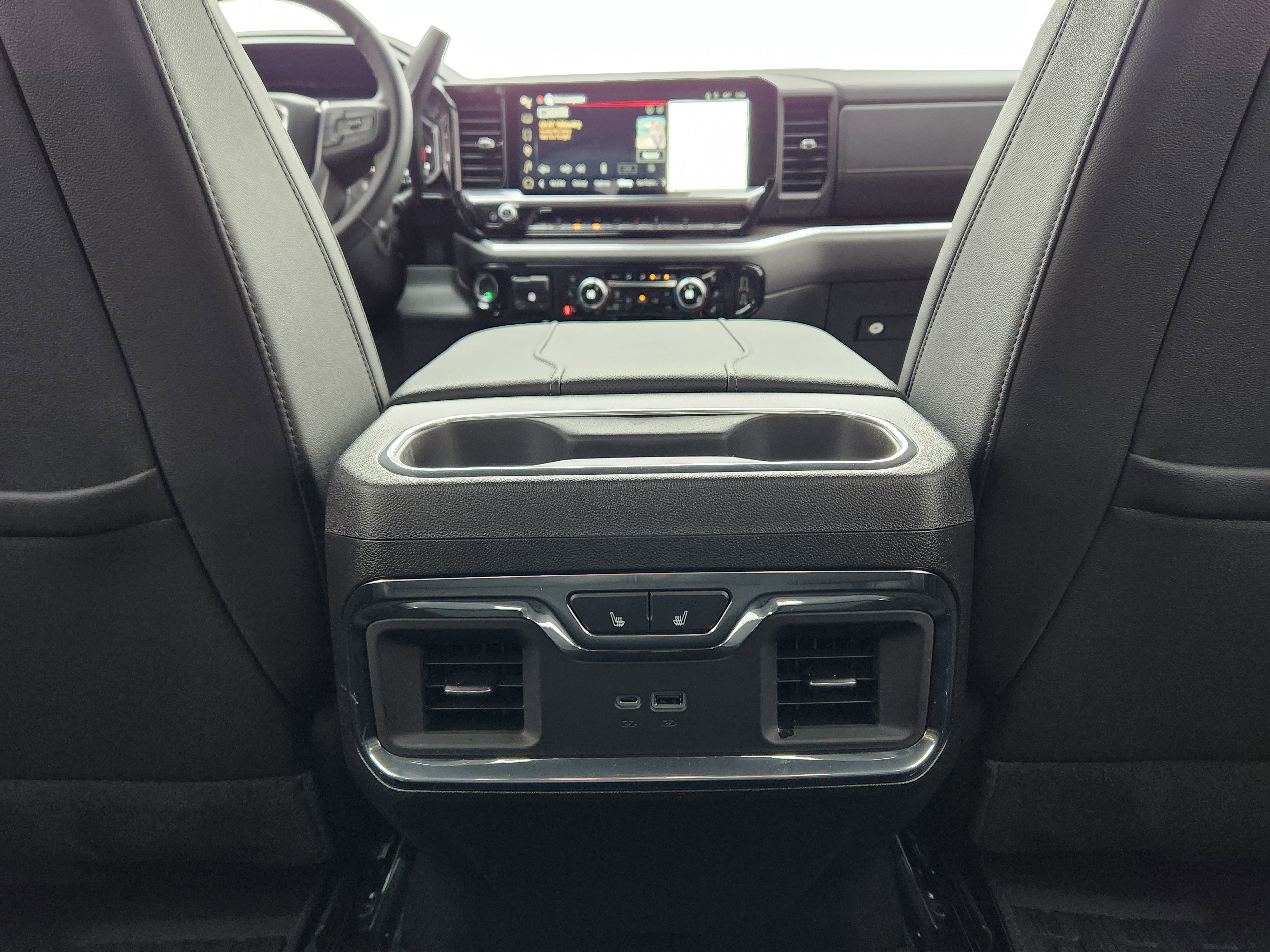 Used 2025 GMC Sierra 3500 SLT image 13