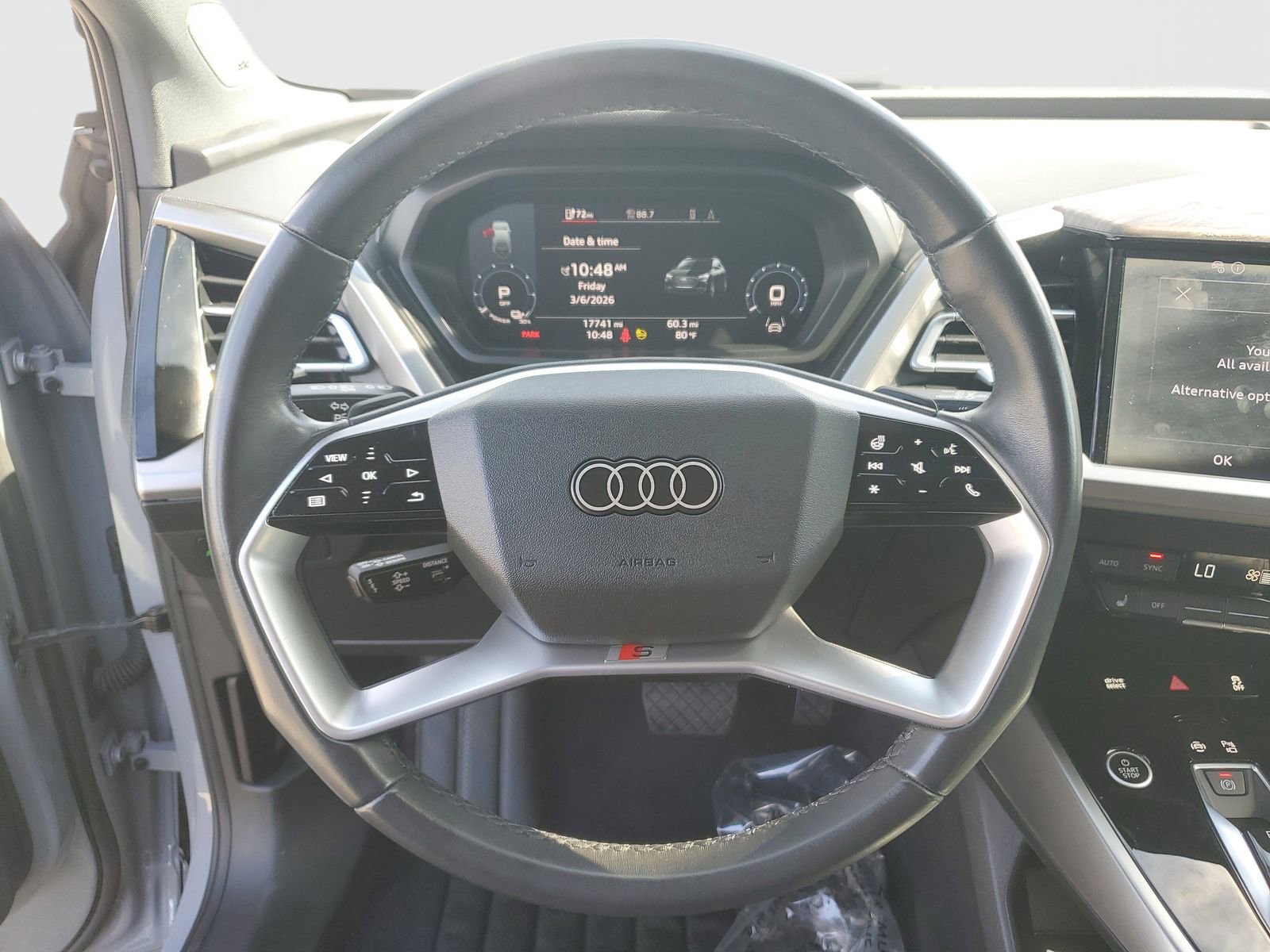 Used 2024 Audi Q4 e-tron Prestige AWD/4WD image 29