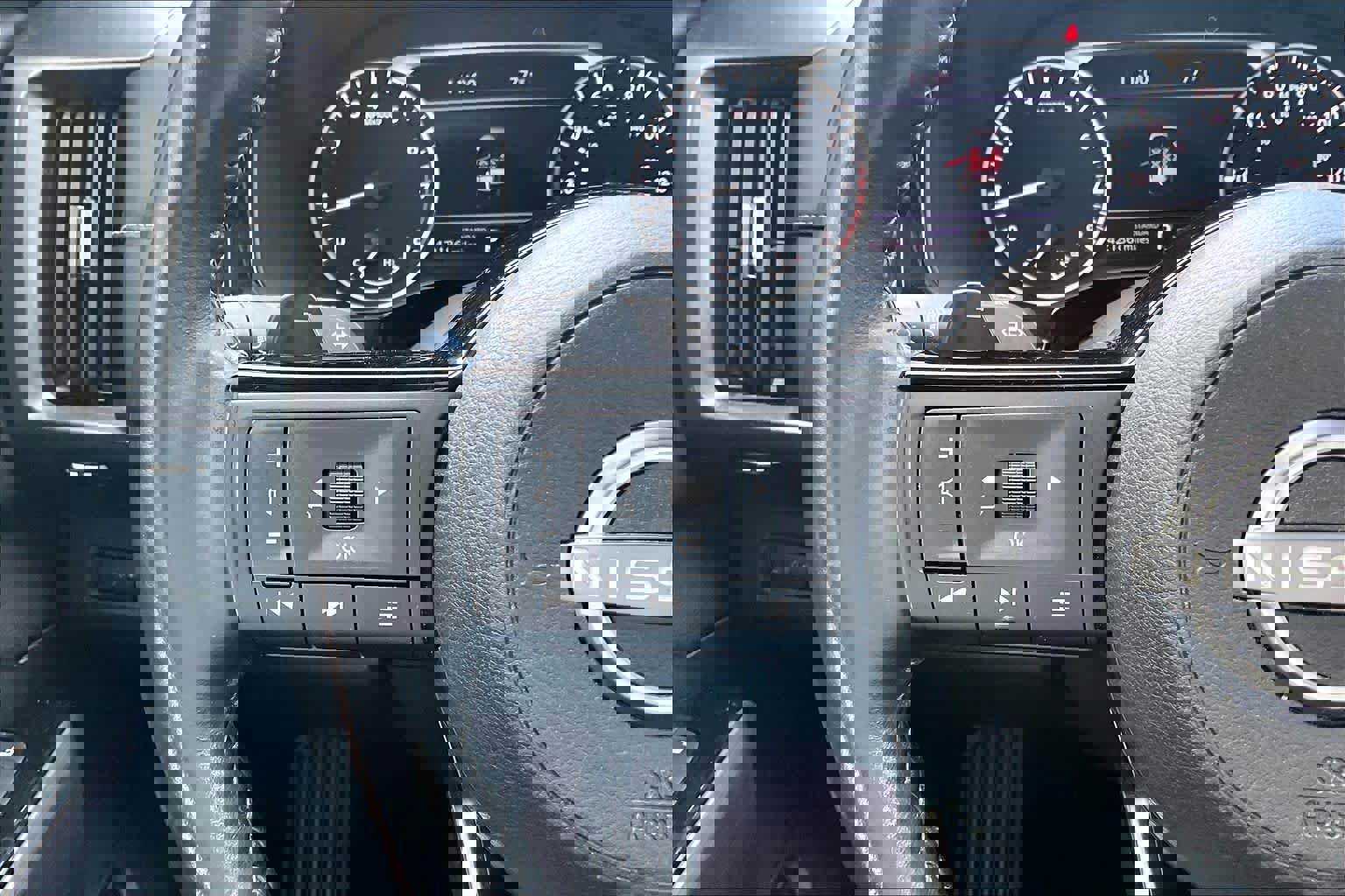 Used 2023 Nissan Pathfinder SL w/ SL Premium Package image 23