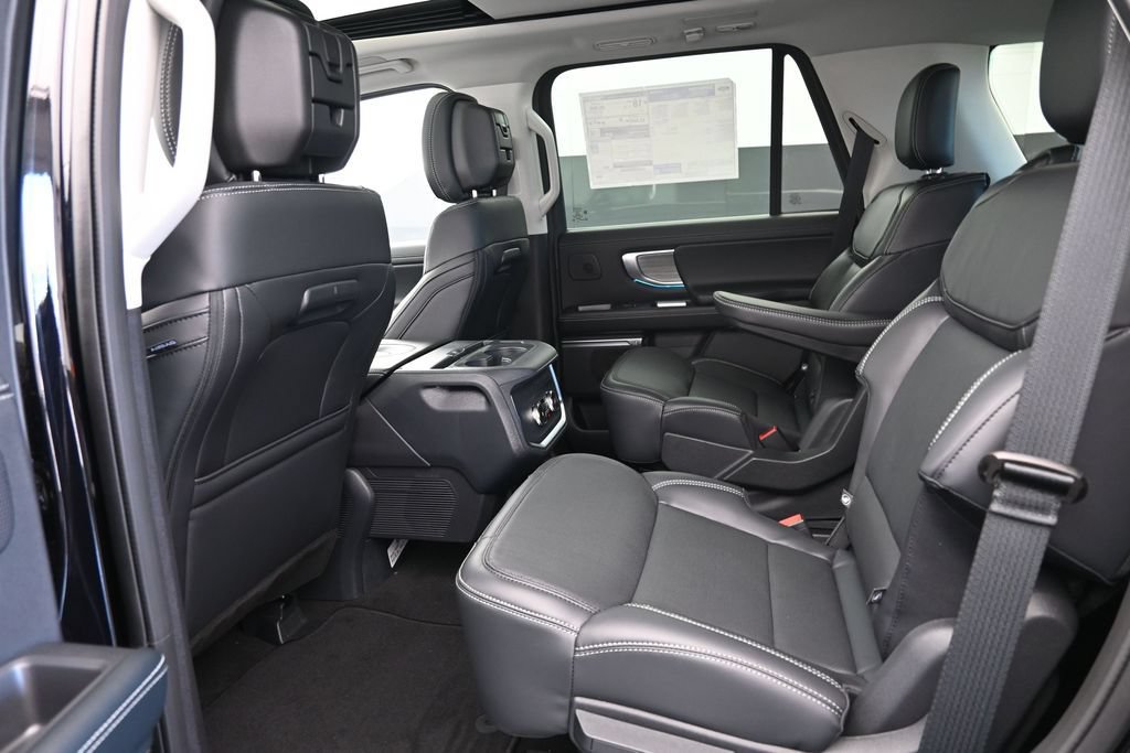 New 2027 Ford Expedition Platinum w/ Driver's Package AWD/4WD image 15