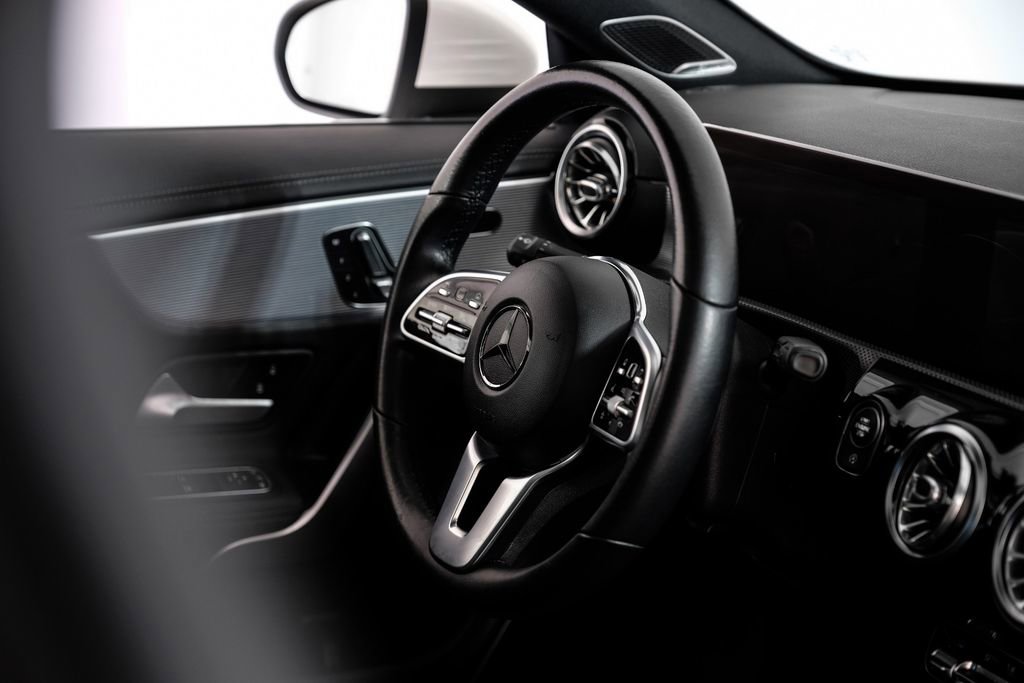 Used 2020 Mercedes-Benz CLA 250 image 14