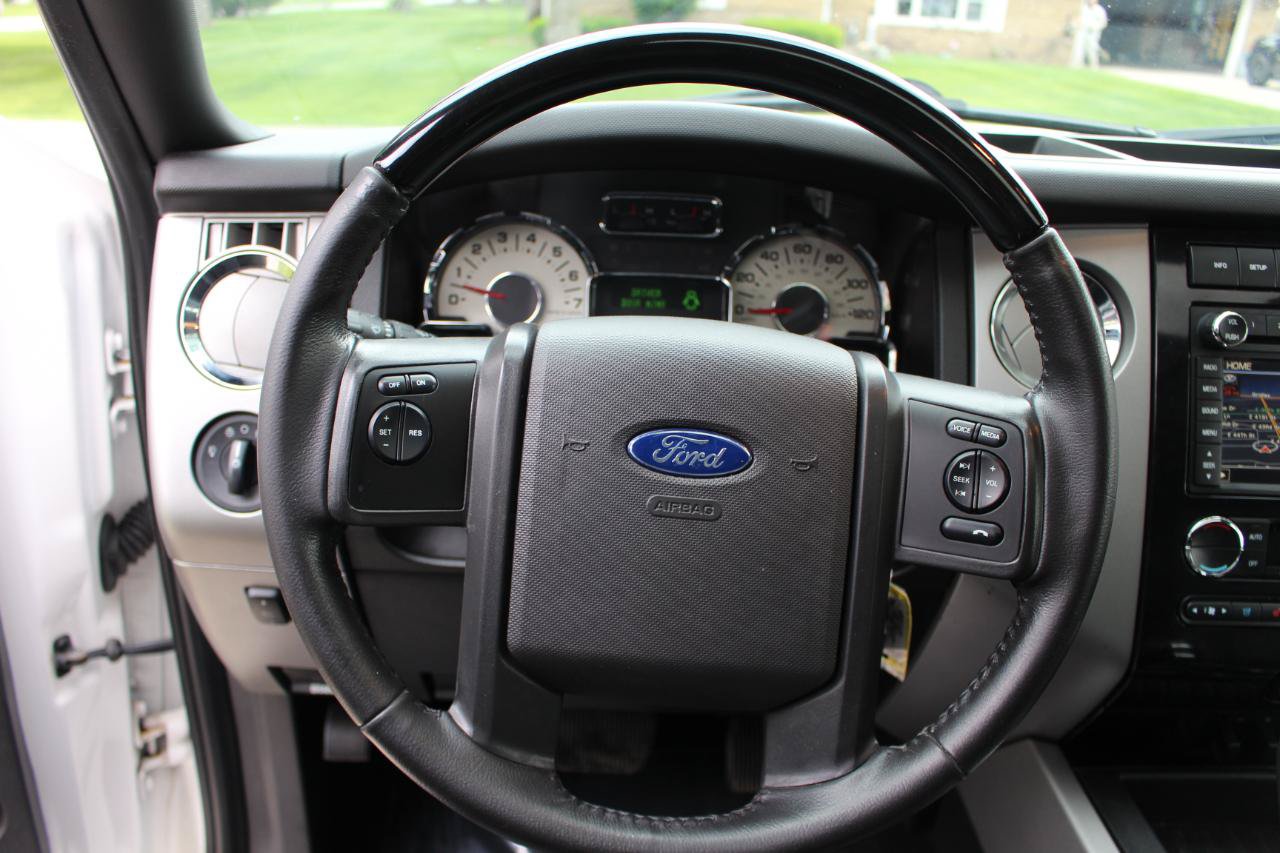 Used 2014 Ford Expedition Limited w/ Equipment Group 301A AWD/4WD image 20