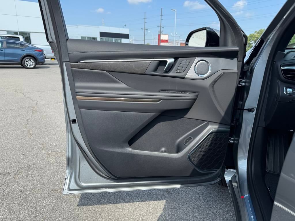 New 2026 Buick Enclave Avenir w/ Super Cruise Package image 21