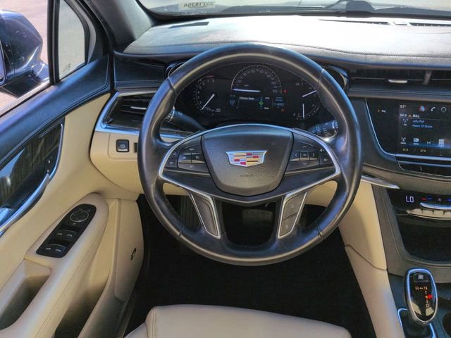 Used 2017 Cadillac XT5 Base w/ LPO, Wheel Lock Package image 15