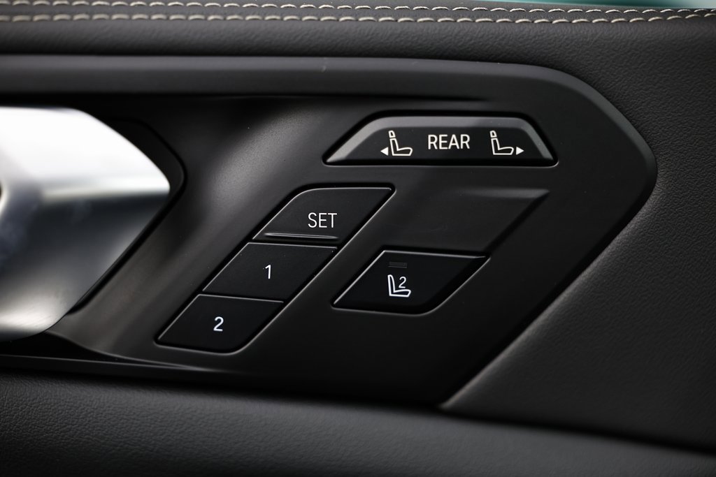 New 2026 BMW X7 xDrive40i w/ Premium Package image 15