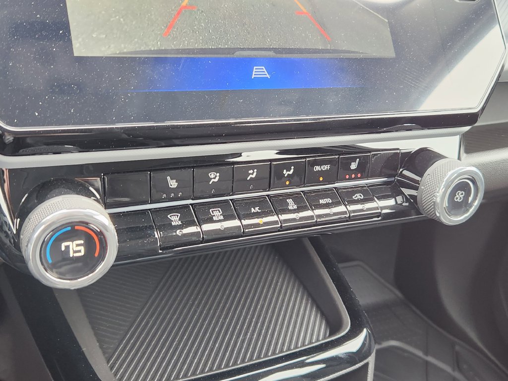 New 2027 Chevrolet Bolt LT w/ Comfort Package FWD image 16