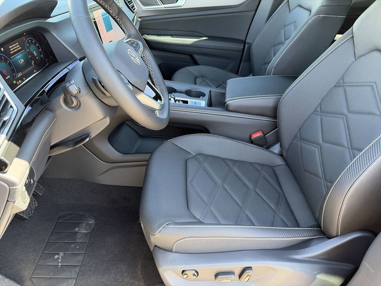 New 2026 Volkswagen Atlas Cross Sport SE AWD/4WD image 15