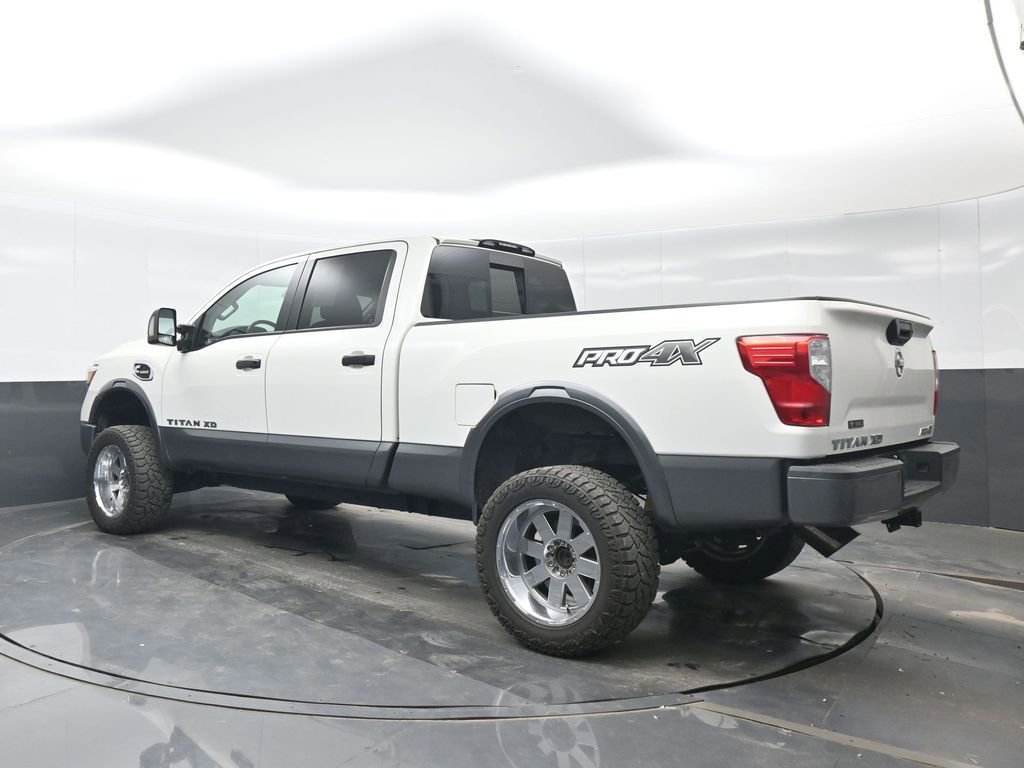 Used 2019 Nissan Titan PRO-4X image 4