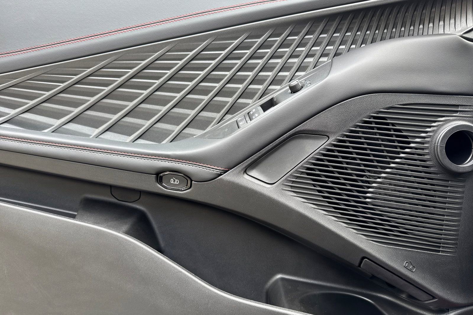 New 2025 Dodge Charger R/T w/ Quick Order Package 25M R/T image 10