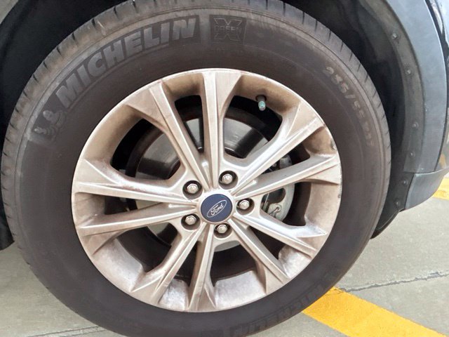 Used 2018 Ford Escape SE w/ SE Sync 3 Package FWD image 12