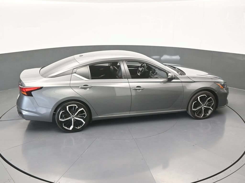 Used 2024 Nissan Altima 2.5 SR FWD image 48