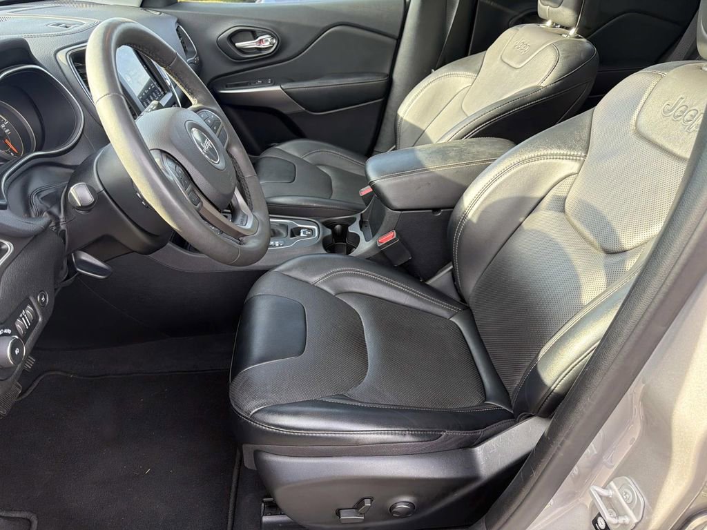 Used 2022 Jeep Cherokee Latitude Lux w/ Sun & Sound Group image 28