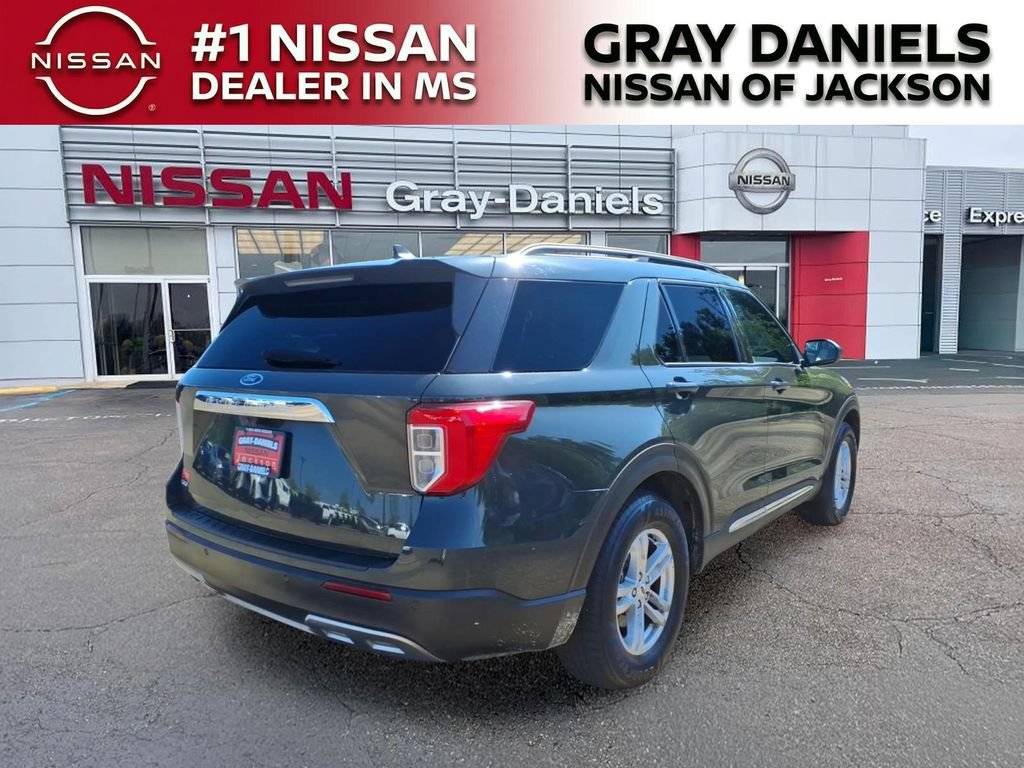 Used 2023 Ford Explorer XLT w/ Equipment Group 202A RWD image 7