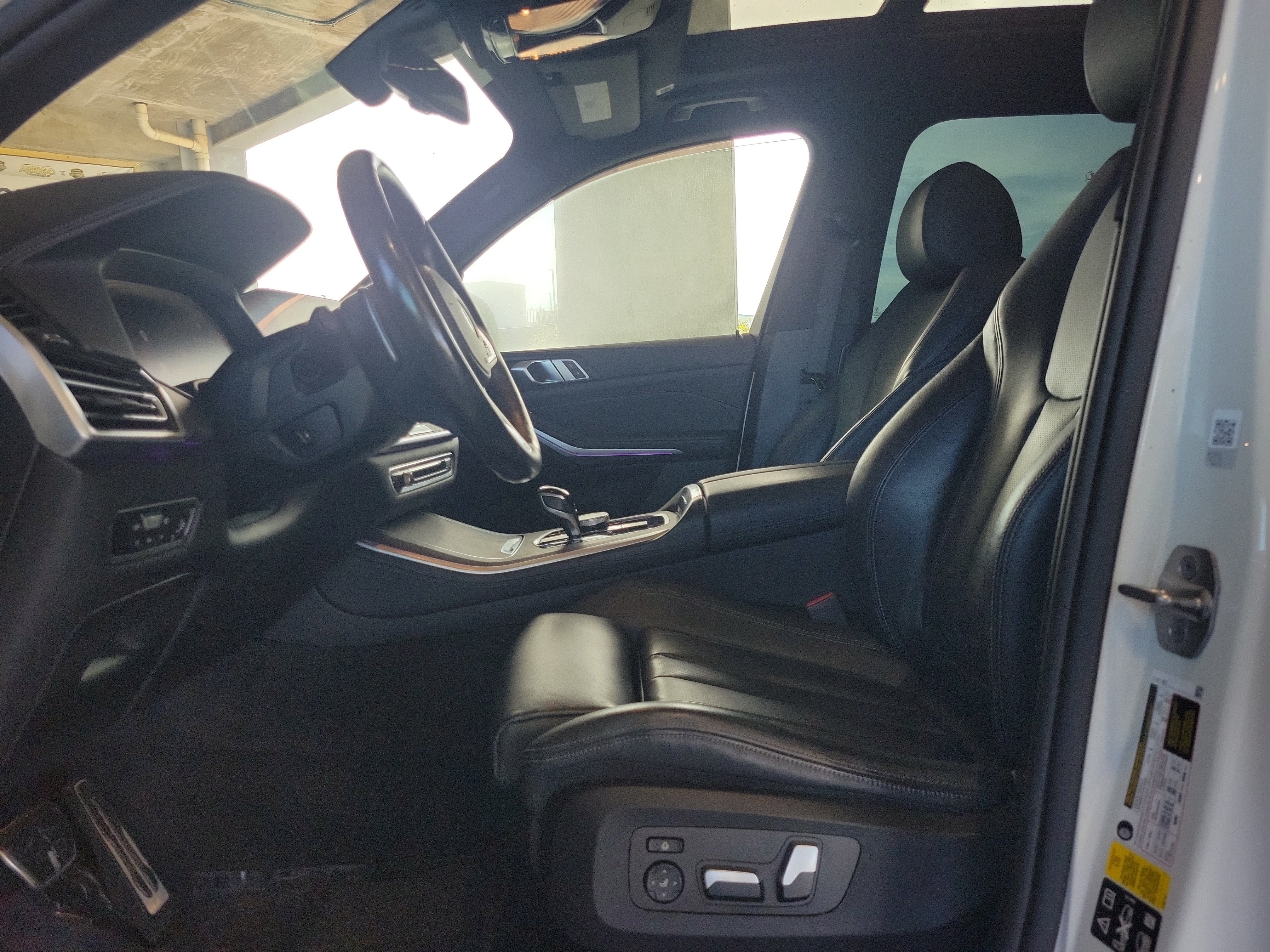 Used 2022 BMW X5 xDrive40i w/ M Sport Package AWD/4WD image 20
