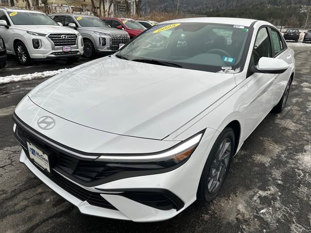 Certified 2025 Hyundai Elantra Blue