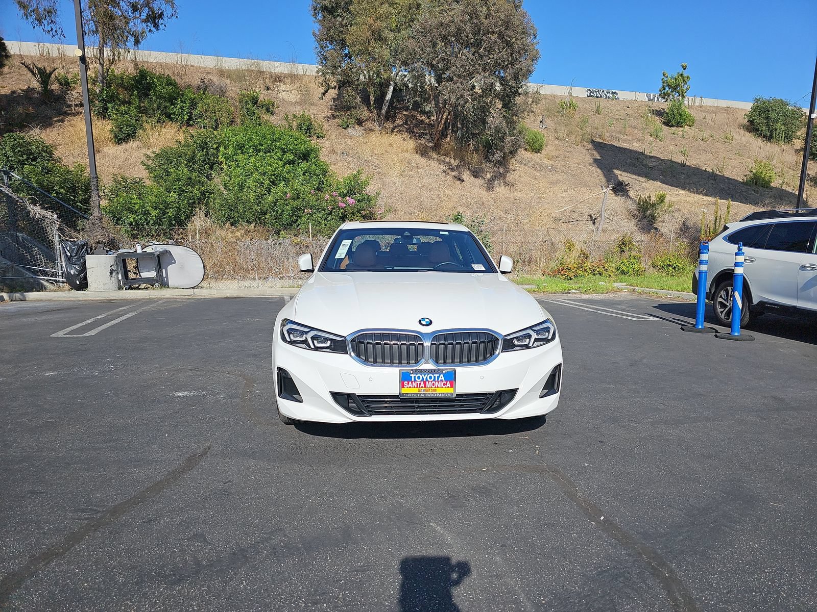 Used 2023 BMW 330i Sedan w/ Driving Assistance Package RWD image 2