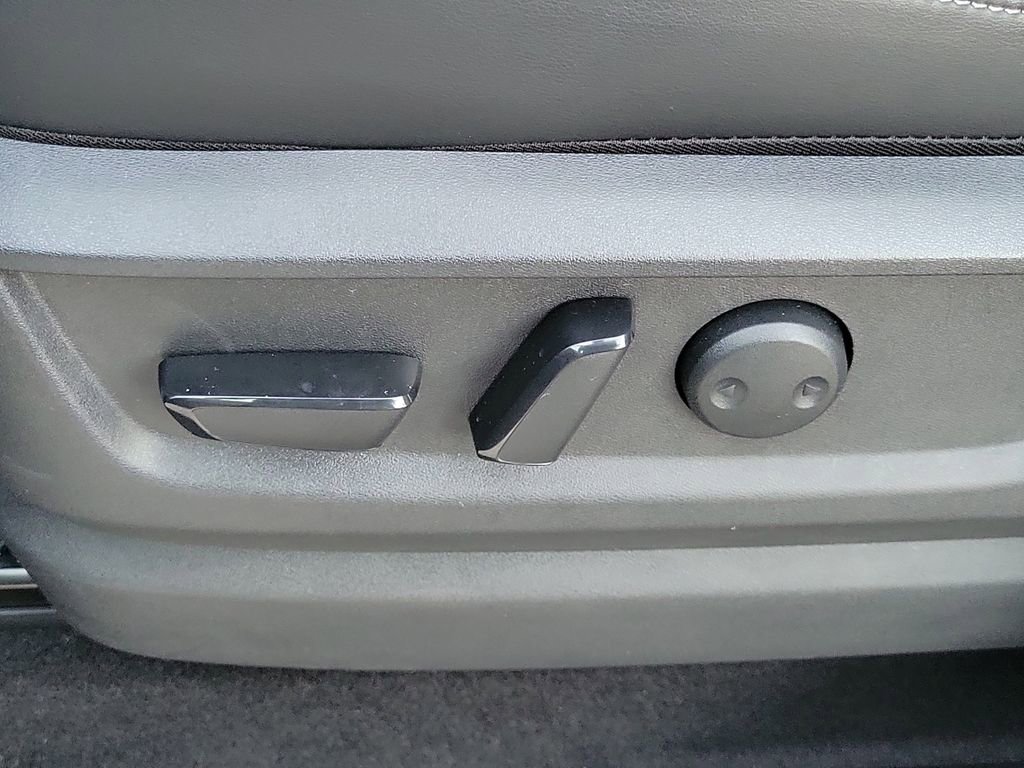 New 2025 Nissan Armada PRO-4X image 31