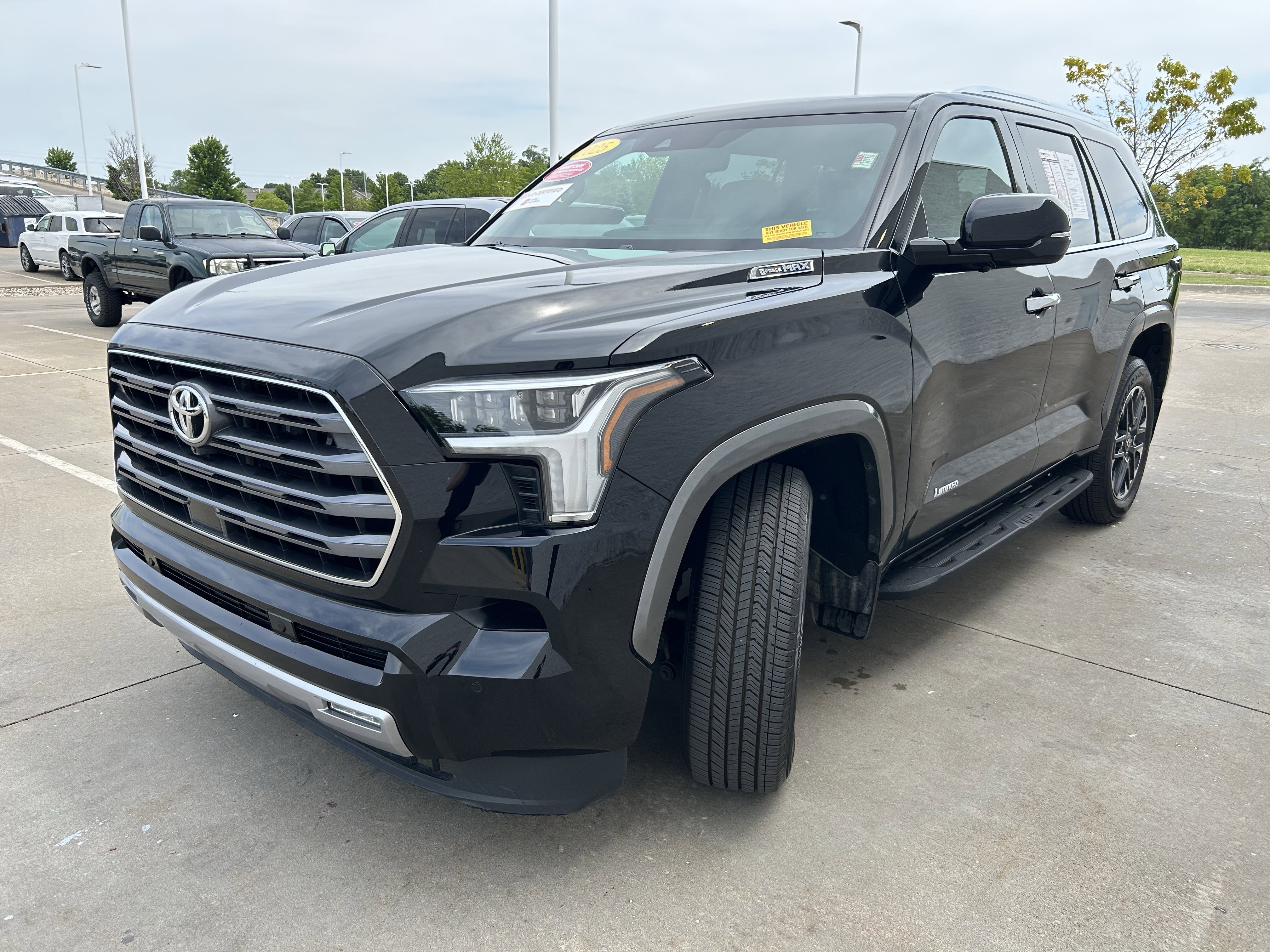 Certified 2025 Toyota Sequoia Limited AWD/4WD image 3
