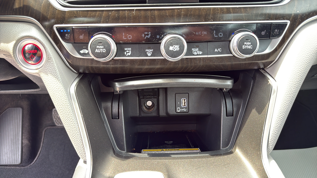 Used 2019 Honda Accord Touring image 26