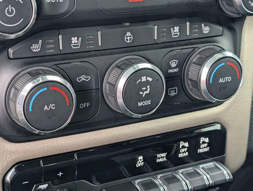 Used 2019 RAM 1500 Laramie image 36