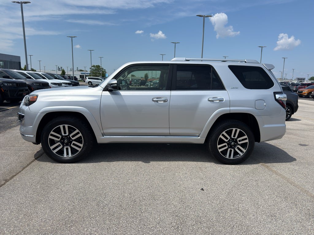Used 2018 Toyota 4Runner Limited AWD/4WD image 6