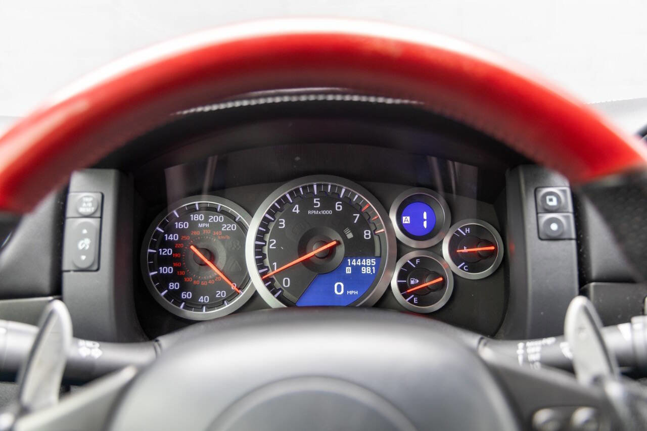 Used 2014 Nissan GT-R Black Edition AWD/4WD image 10