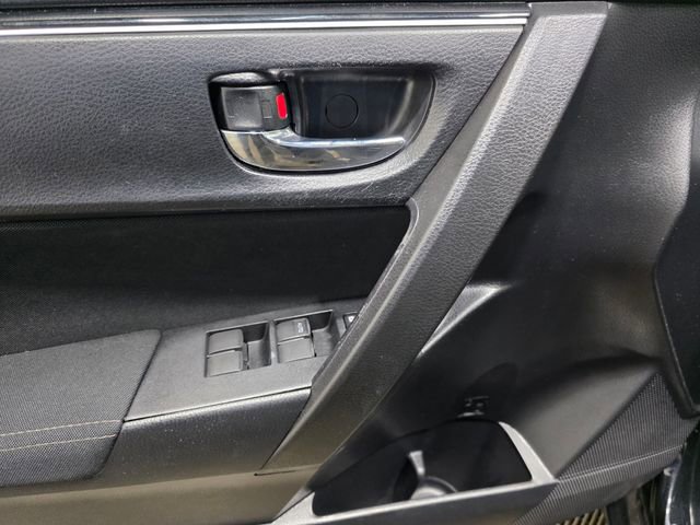 Used 2019 Toyota Corolla LE image 12