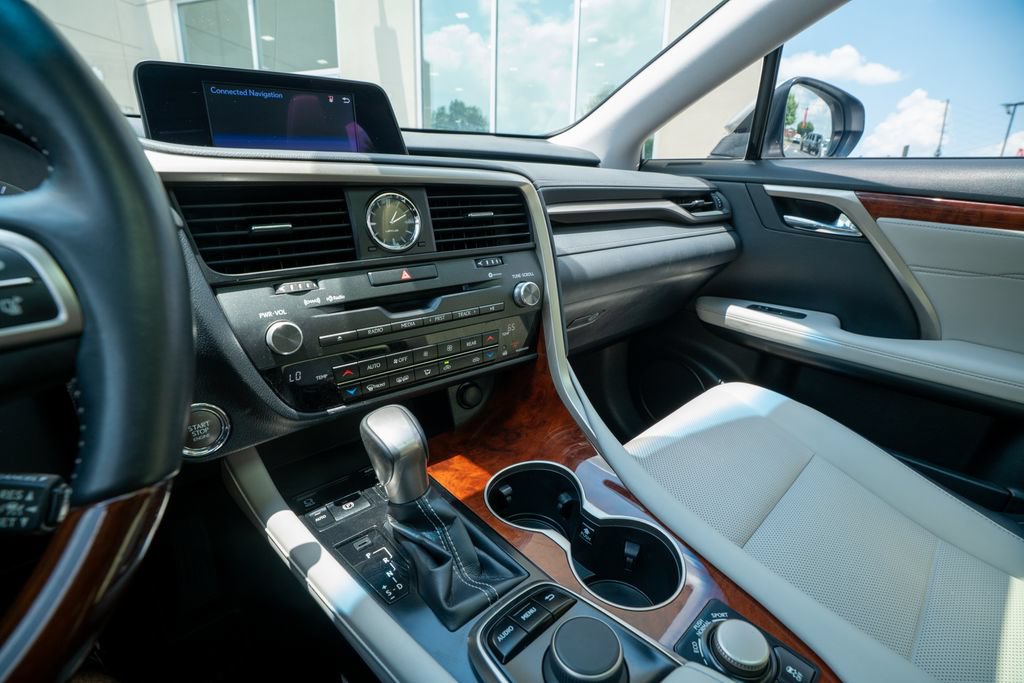 Used 2019 Lexus RX 350L FWD w/ Premium Package image 37