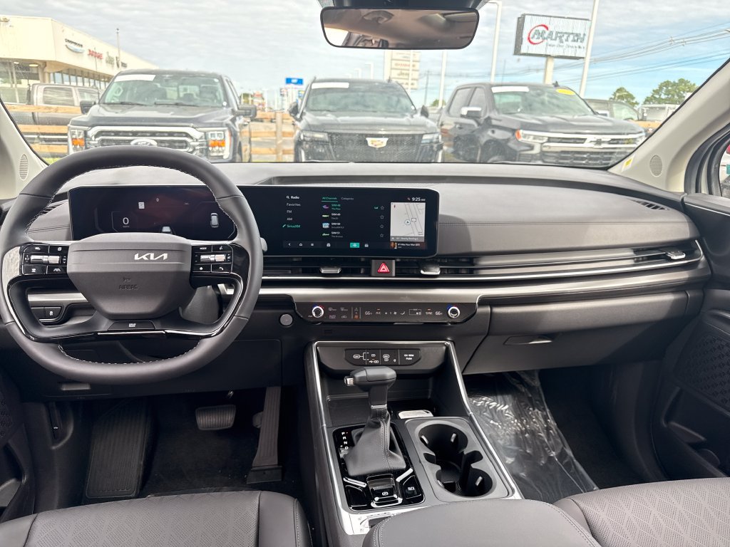 New 2027 Kia Carnival SX FWD image 16