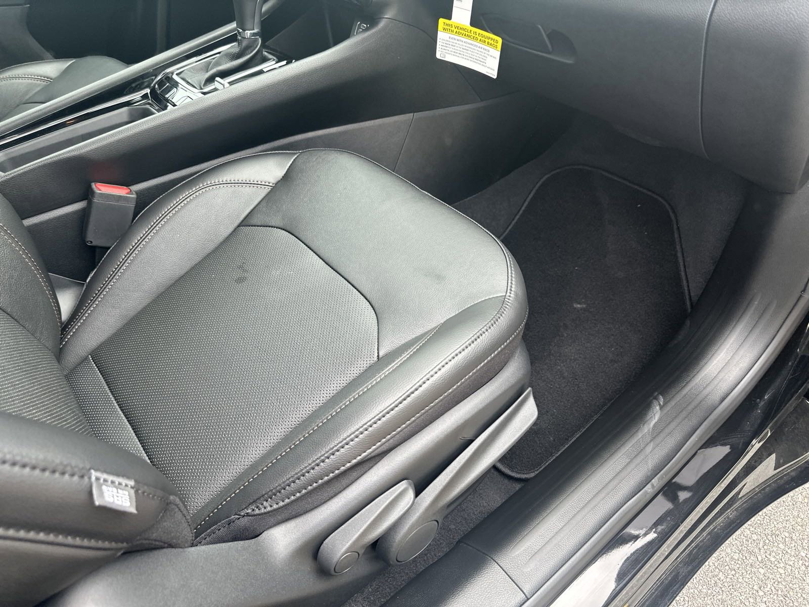 Used 2023 Jeep Compass Limited image 27