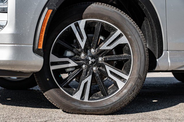 New 2025 Mitsubishi Eclipse Cross SEL image 3