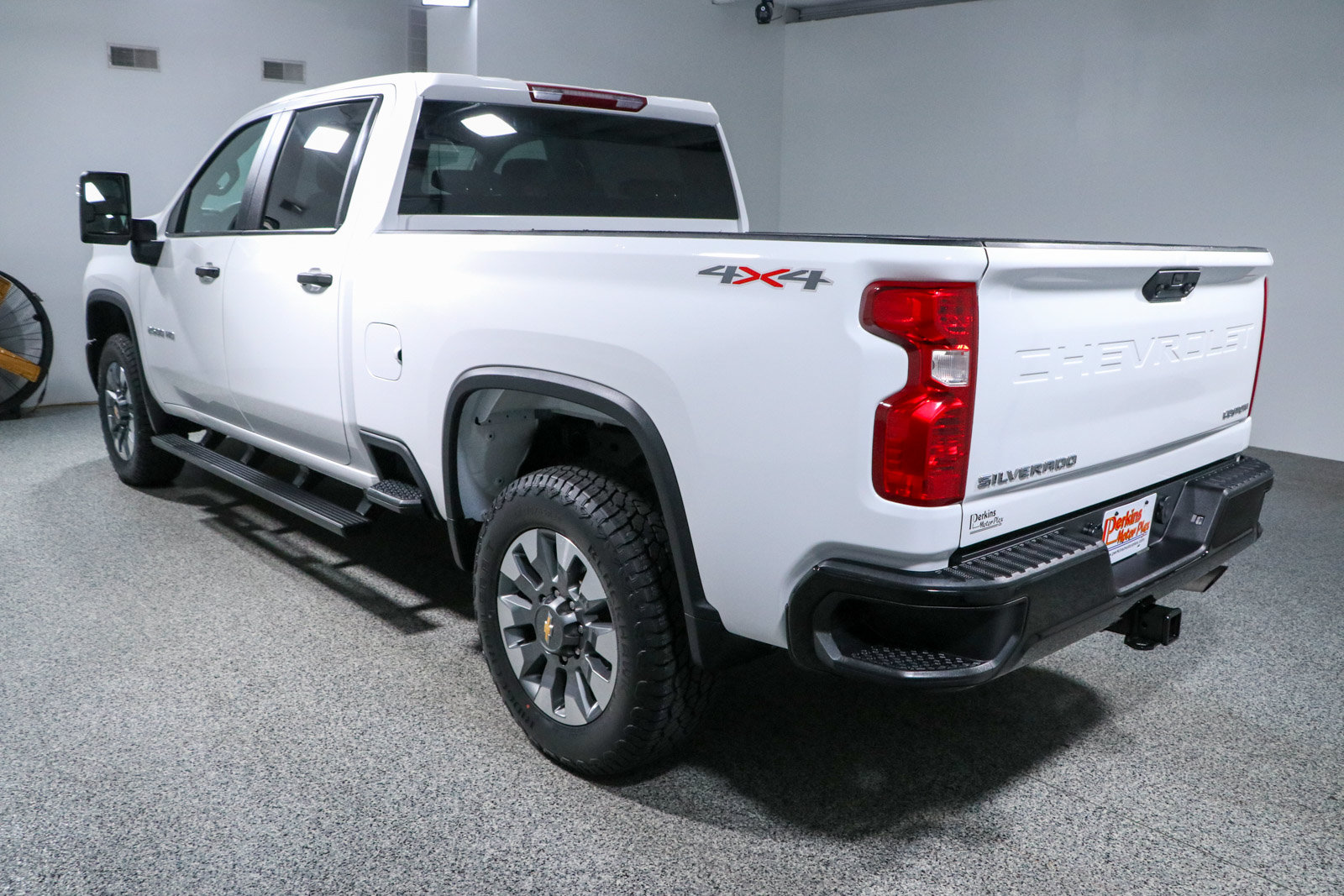Used 2025 Chevrolet Silverado 2500 Custom w/ Custom Convenience Package AWD/4WD image 9