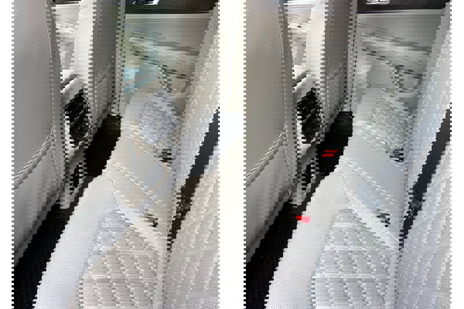 Used 2024 Volkswagen Atlas SEL Premium R-Line image 6